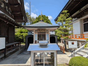 八坂寺（47番）やさかじ