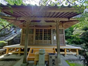 三角寺（65番）さんかくじ